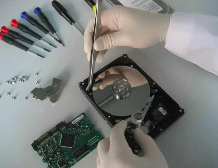 Восстановление информации с жесткого диска в Железногорске