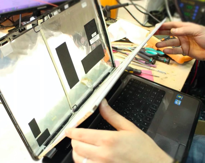 замена матрицы на ноутбуке в Железногорске